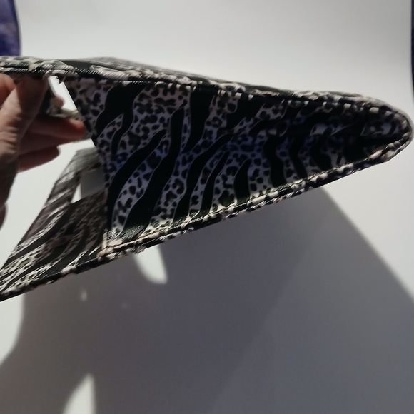 Zebra Print Clutch. Magnetic Snap Closures. - Picture 8 of 8